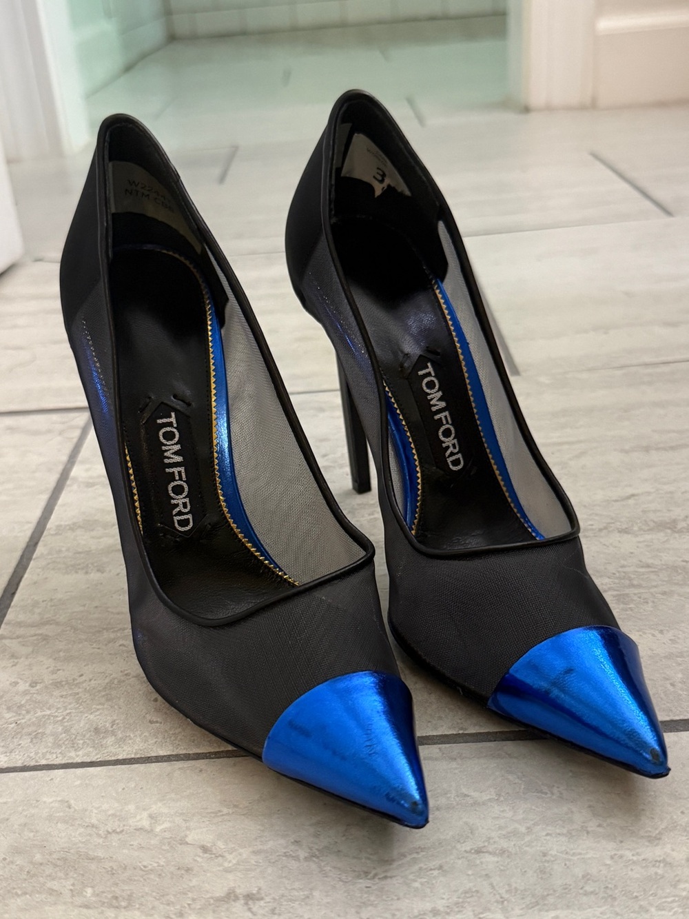 Tom Ford Black Pointed Toe Pumps with Metallic Blue Cap Toe